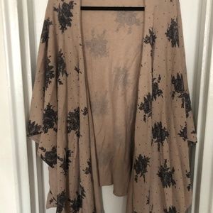 Neiman Marcus 100% Cashmere Wrap